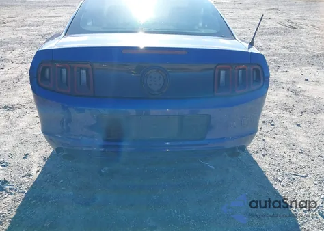 2014 Ford Mustang V6 z USA, uszkodzony, nr VIN 1ZVBP8AMXE5262927